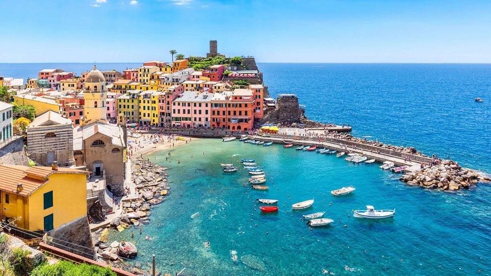 Vernazza 15 2048x1154 2