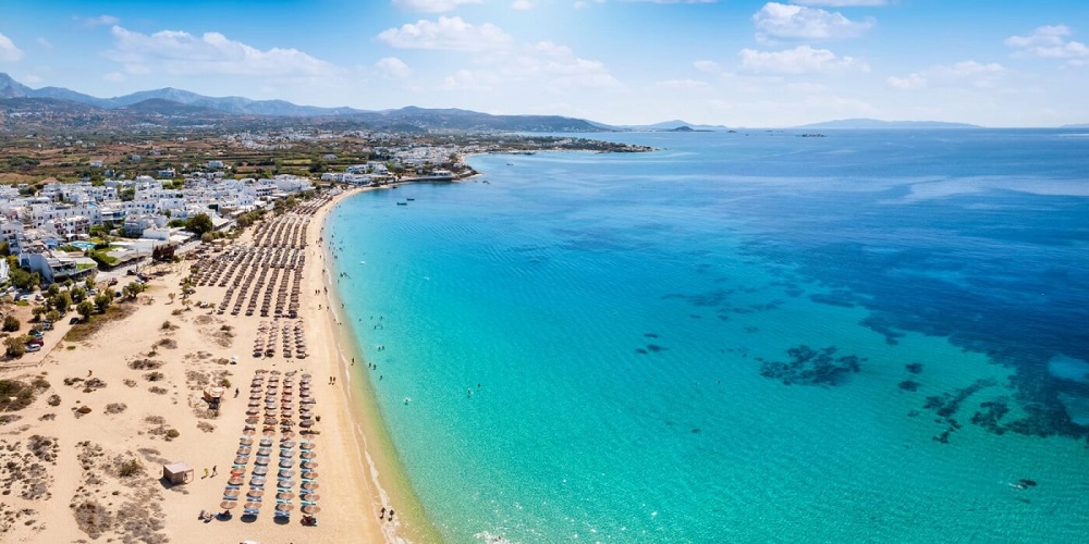 Paros y Naxos: las islas griegas que enamoran sin apuro 4 playa agios prokopios