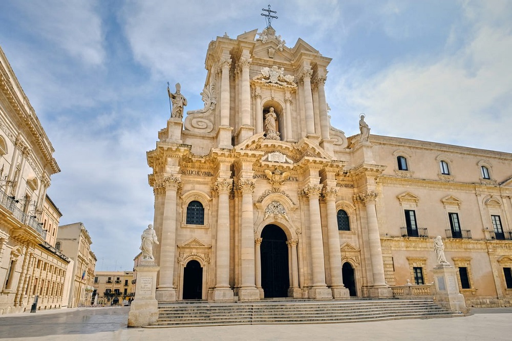 Sicilia esencial: cinco ciudades que van a marcar un antes y un después 3 duomo ortigia sicilia orientale